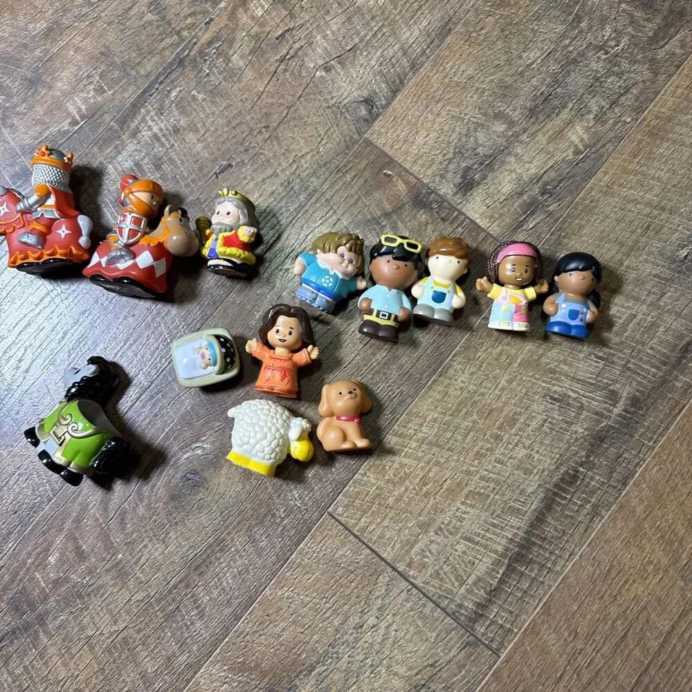 Fisher Price Little People Figure Lot Medieval Knights King Horses Animals 13pc